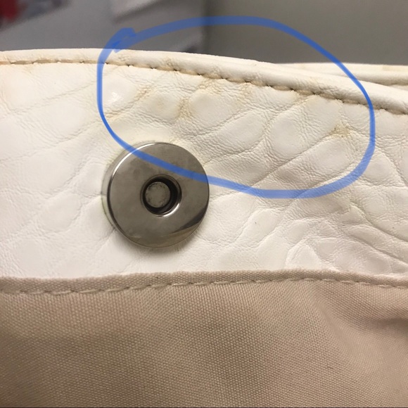 Rossetti Off White and Tan Shoulder Bag. - Picture 11 of 16